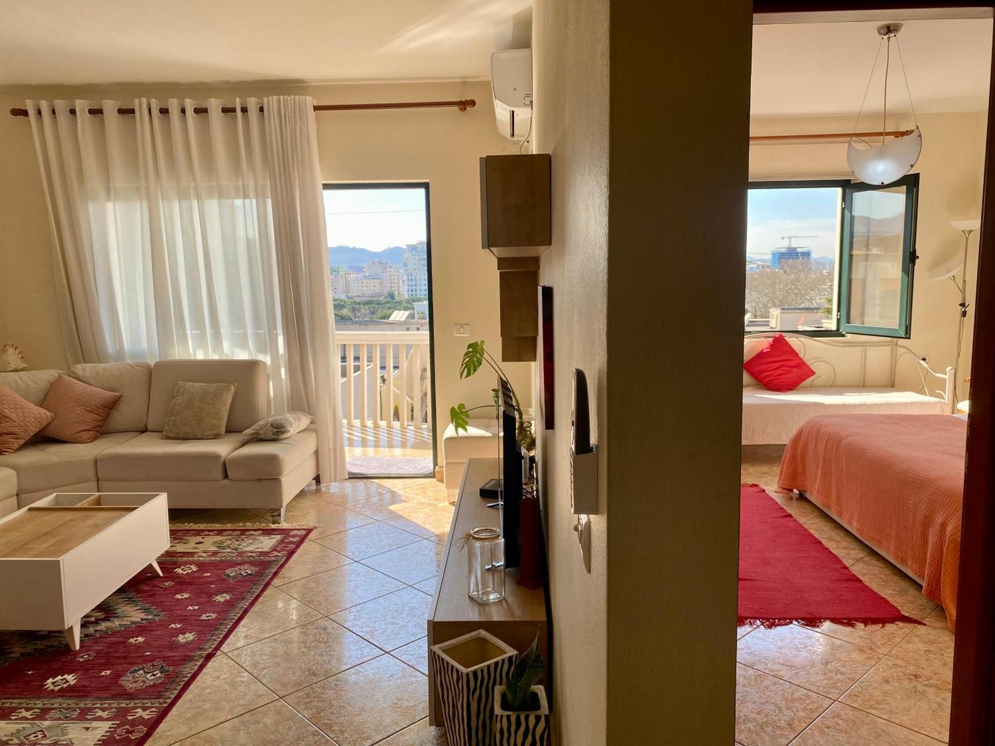 Rtsh Apartment Тирана Екстер'єр фото