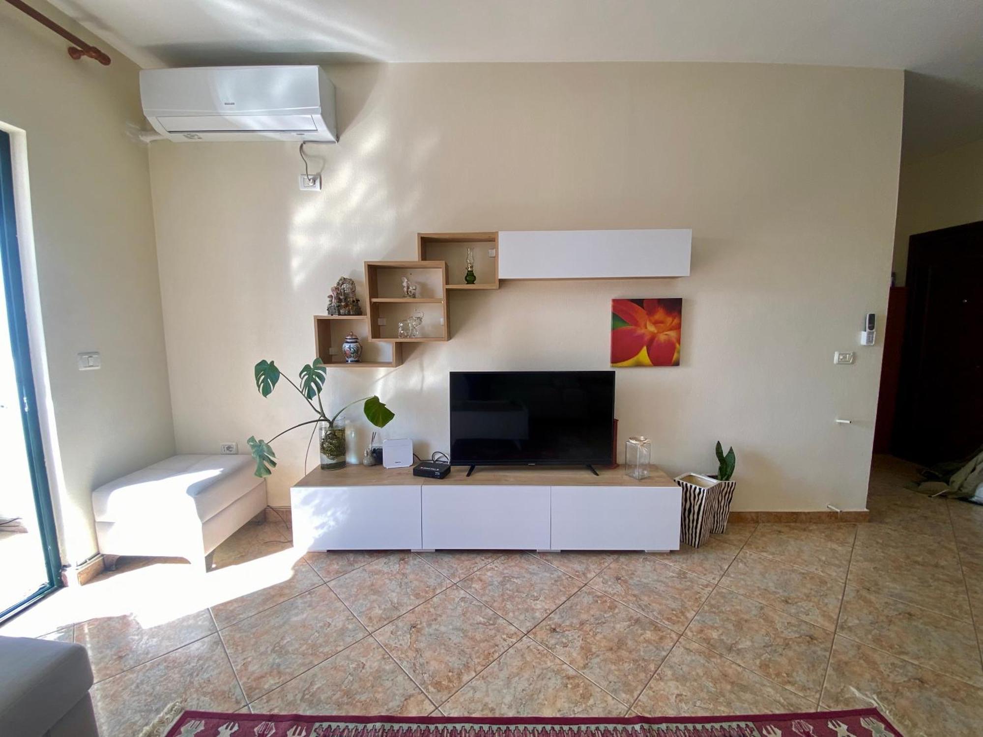 Rtsh Apartment Тирана Екстер'єр фото